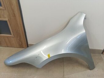 Predný pravý blatník Škoda Superb 2