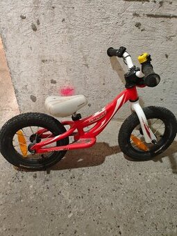 Specialized odrážadlo červené