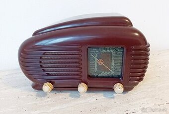 Staré rádio Tesla Talisman 308U v designu ART DECO