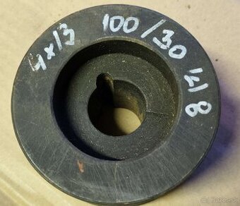 Remenica 4x13,priemer 100mm,diera 30mm