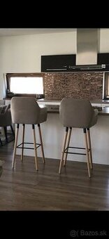 Barové stoličky
