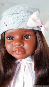 Realistická bábika mulatka