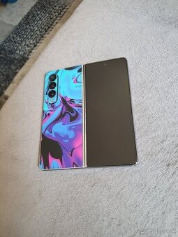 Predám Samsung Galaxy Z Fold 4 farba Grey...