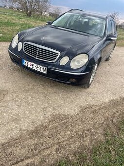 Mercedes Benz W211