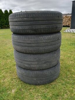 Predám 4 pneumatiky 205/55 r17