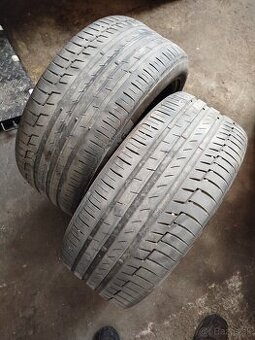 Predám 2ks letných pneu Continental 235/45 r17 cca 5mm
