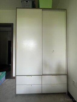 Skrina Ikea