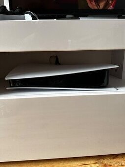 PlayStation 5 Digital Edition + ovládač, ako nová