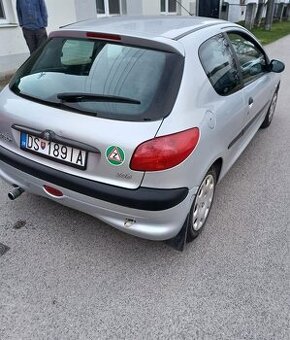 Peugeot 206 1,4 55kw benzin