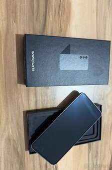Predám Samsung Galaxy S24 FE 8GB Rám 128GB Bežné Známky