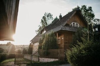 Štýlová chata v malebnej obci Huty (okr. Liptovský Mikuláš)