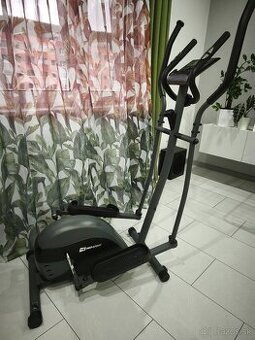 Elipticky trenažér