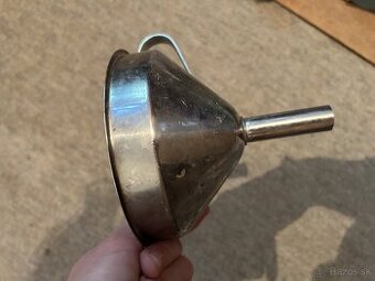 pekny funkcny lievik