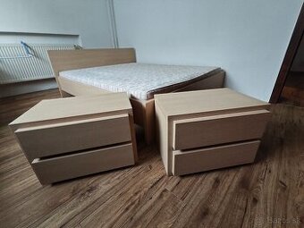 Predám staršiu manželskú posteľ 160x200 s matracom