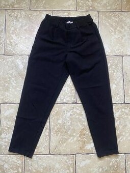 Čierne nohavice Bershka