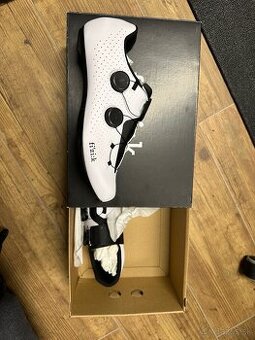 fizik Vento Infinito Carbon 44