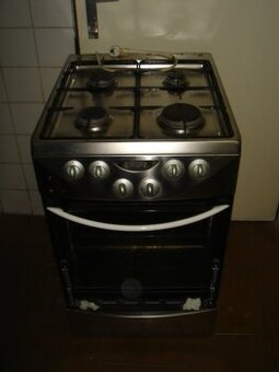 Sporák - sklo rozbité