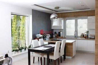 REZERVOVANÉ: Luxusný 4izbový dom s dvojgarážou