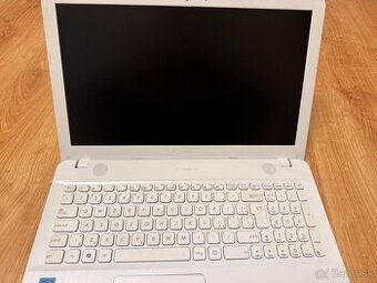 Predám notebook ASUS 16,5” displej - 1