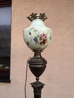 Masívna mosadzná lampa