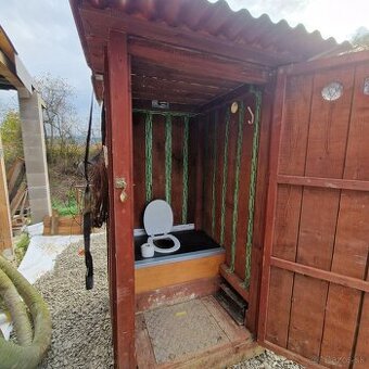 Stavebné WC Latrina