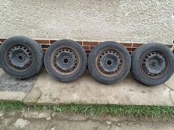 Plechové disky R15 – rozteč 5x114,3 + zimné pneumatiky