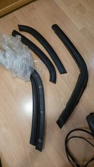 Jeep Grand CHEROKEE IV W77K2 LIŠTY PREDNÝCH BLATNÍKOV