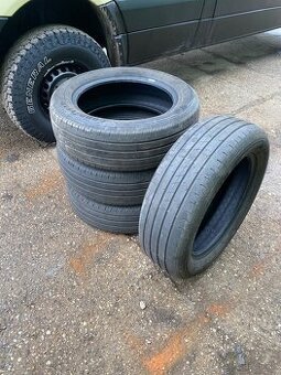 Predam pneumatiky Goodyear EfficientGrip 2 SUV 225/60 R18