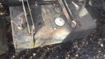 Predám palivovú nádrž na Multicar M25