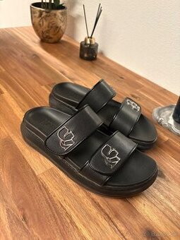 Karl Lagerfeld slapky