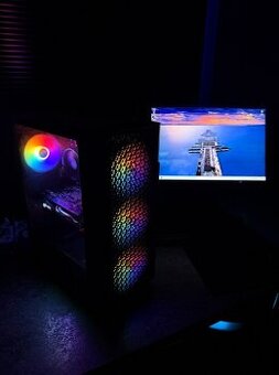 Herný počítač Ryzen 3 4100 / 16 GB / RX 470 4GB / 250gb SSD