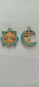 Keramické ozdoby na zavesenie na stenu - slniečko a mesiačik