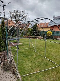 Skleník 3x2 m,            L. Mikuláš