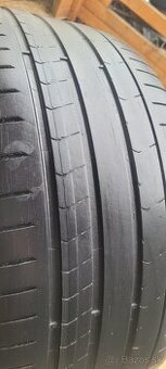 Predám po 1kuse letné gumy pirelli 275/30/20 a 1ks 245/35/20