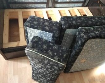 art deco sofa na repas