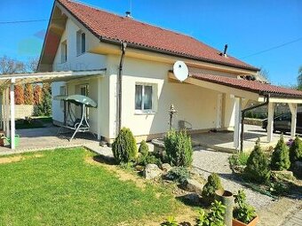 RODINNÝ DOM - PODLUŽANY - 4 IZBOVÝ -148 M2 NA POZEMKU 1049 M