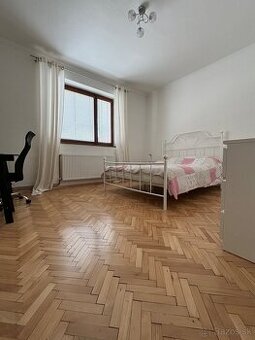 ZNÍŽENÁ CENA - RODINNY DOM V CENTRE MESTA