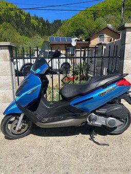 Skúter 125 PIAGGIO