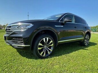 VW Touareg 3,0 TDI, 210kW, 286k,4Motion, Elegance, Tiptronic