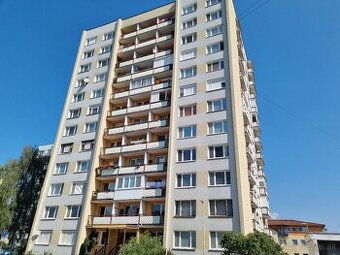 UPRAVENÁ CENA Trojizbový byt v dobrej lokalite v Lučenci