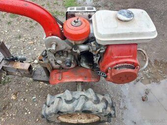 Dvojkolesovy malo traktor honda