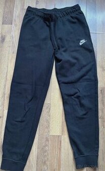 Teplaky Nike