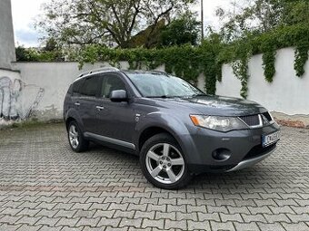 Mitsubishi outlander 2.2di-d dakar edition