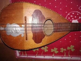 Starožitná mandolína