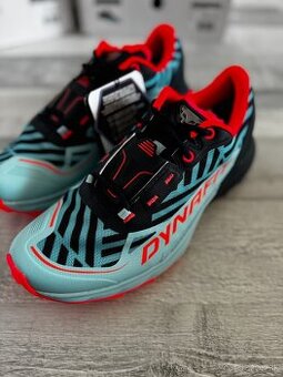 NOVÉ Dynafit Ultra 50 Graphic 38 NOVÉ