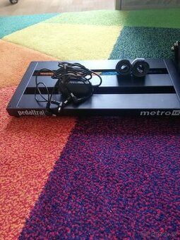 Predám pedalboard Pedaltrain Metro 16