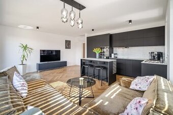 Luxusný veľkometrážny 2-izbový byt v tesnej blízkosti centra