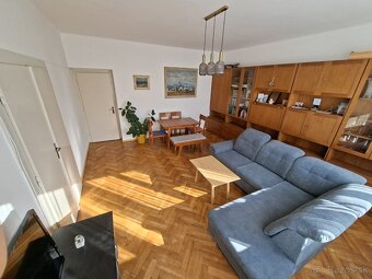 Priestranný 3+ izbový byt na Hornej ulici