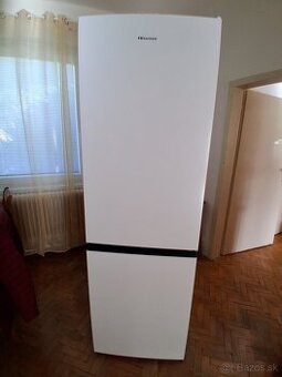 Kombi.chladnicka s mraznickou Hisense