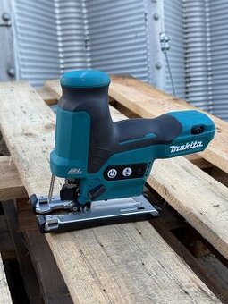 AKU priamočiara píla Makita